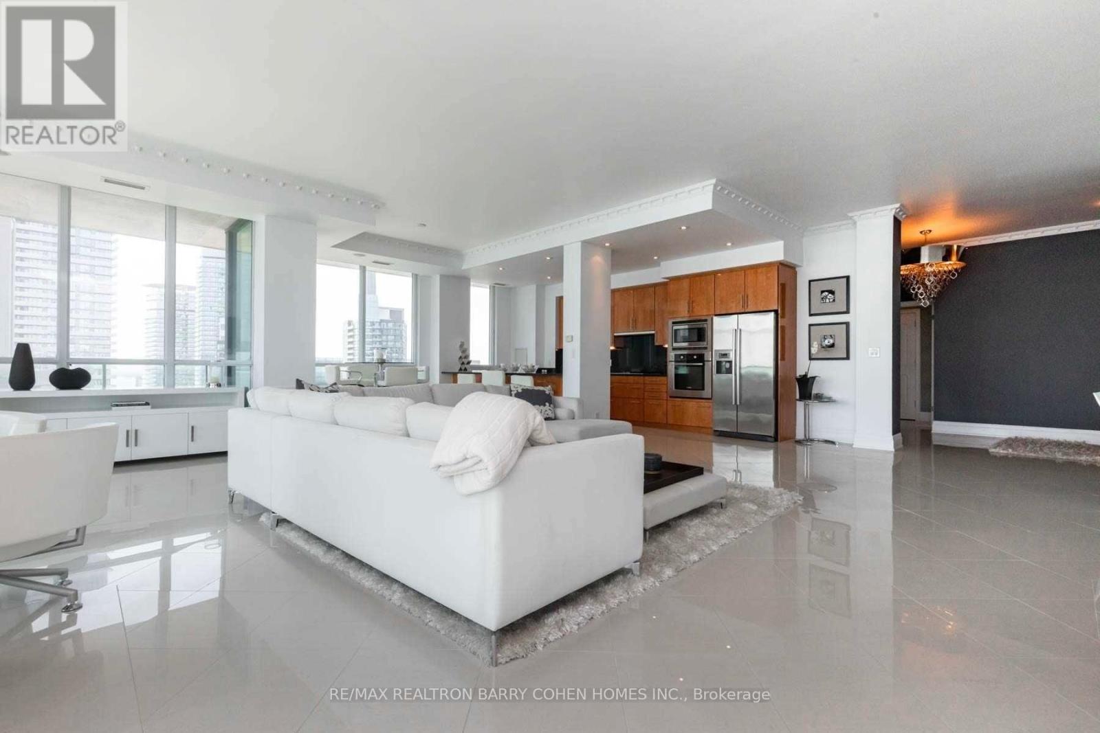 5101 - 16 Harbour Street, Toronto, Ontario  M5J 2Z7 - Photo 5 - C12467118