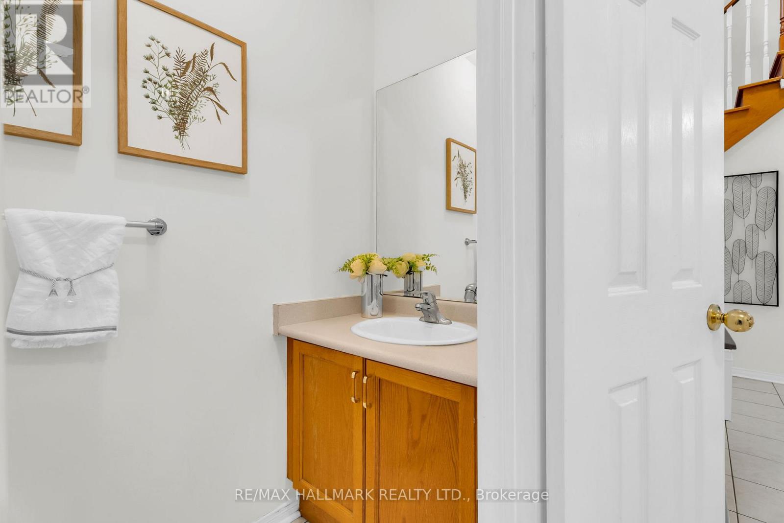 16 Pacific Wind Crescent, Brampton, Ontario  L6R 1Z9 - Photo 10 - W12529182