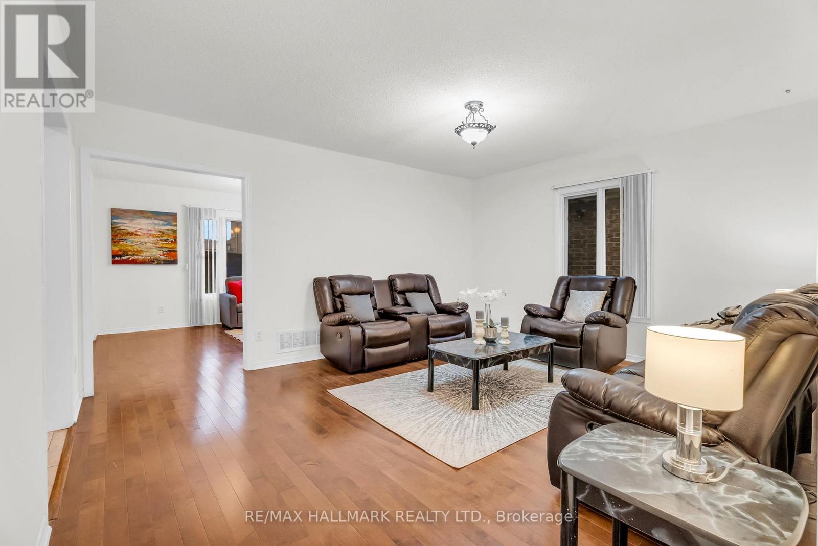 16 Pacific Wind Crescent, Brampton, Ontario  L6R 1Z9 - Photo 3 - W12529182