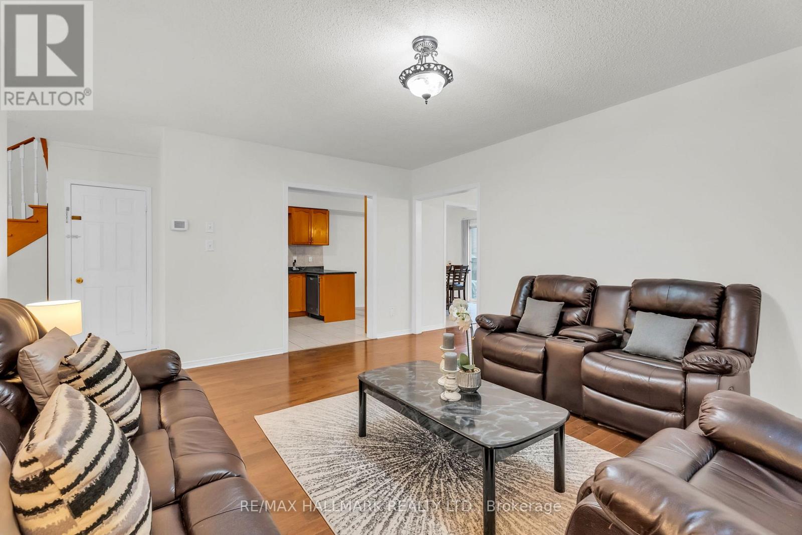 16 Pacific Wind Crescent, Brampton, Ontario  L6R 1Z9 - Photo 4 - W12529182