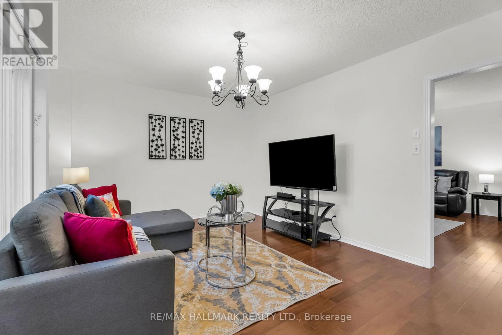 16 Pacific Wind Crescent, Brampton, Ontario  L6R 1Z9 - Photo 8 - W12529182