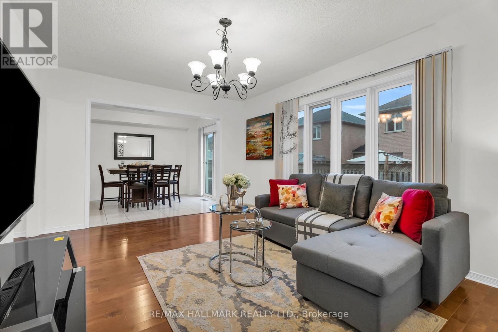 16 Pacific Wind Crescent, Brampton, Ontario  L6R 1Z9 - Photo 9 - W12529182