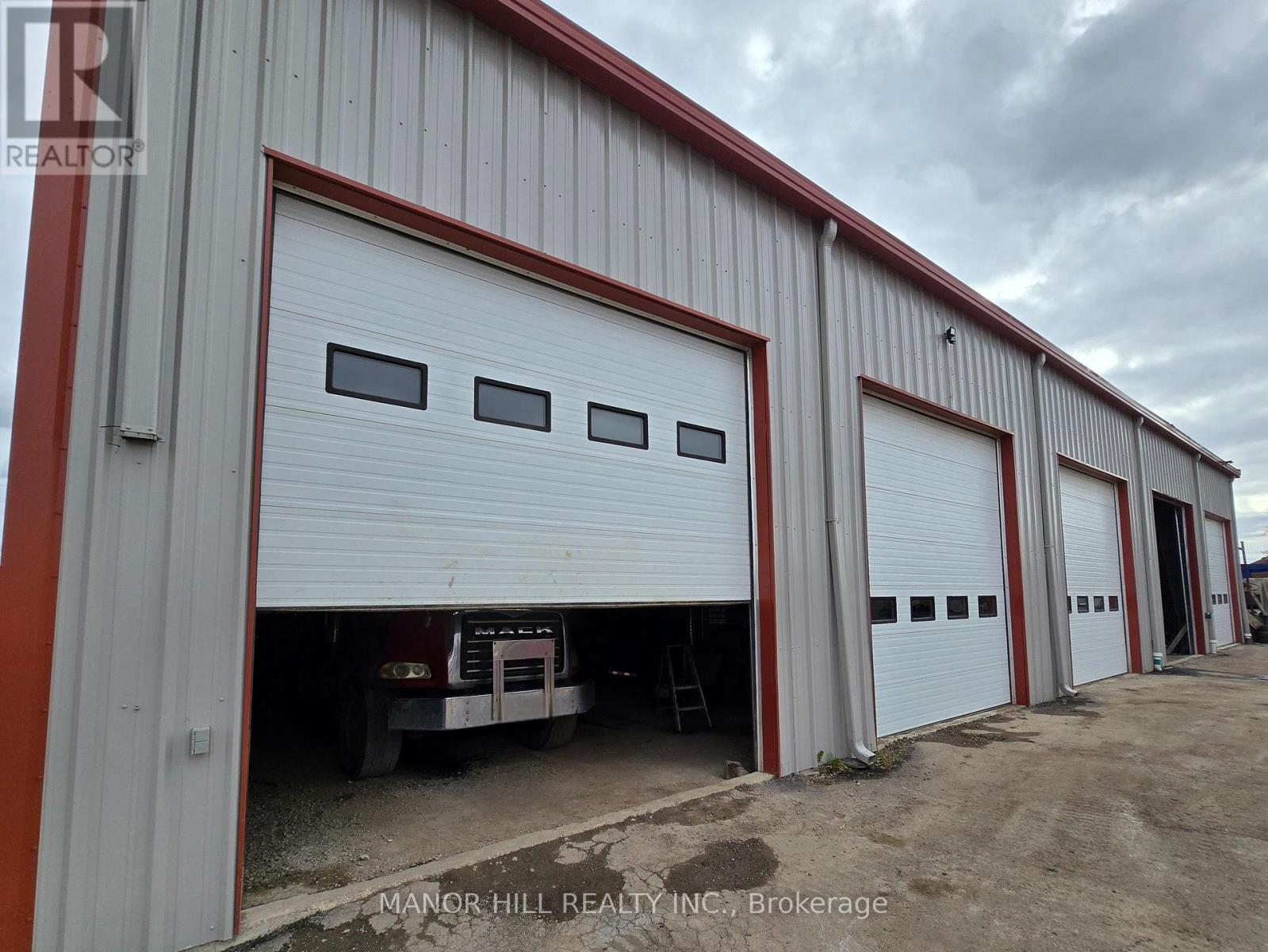 2200 Codlin Crescent, Toronto, Ontario  M9W 5K7 - Photo 5 - W12529216