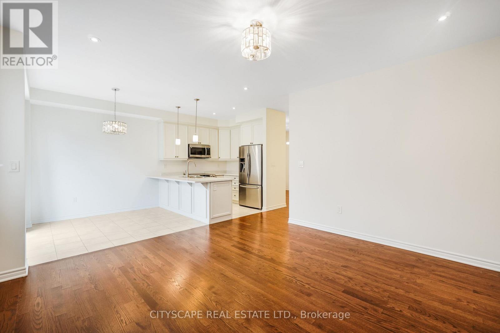 141 Hatt Court, Milton, Ontario  L9E 1G7 - Photo 15 - W12529258