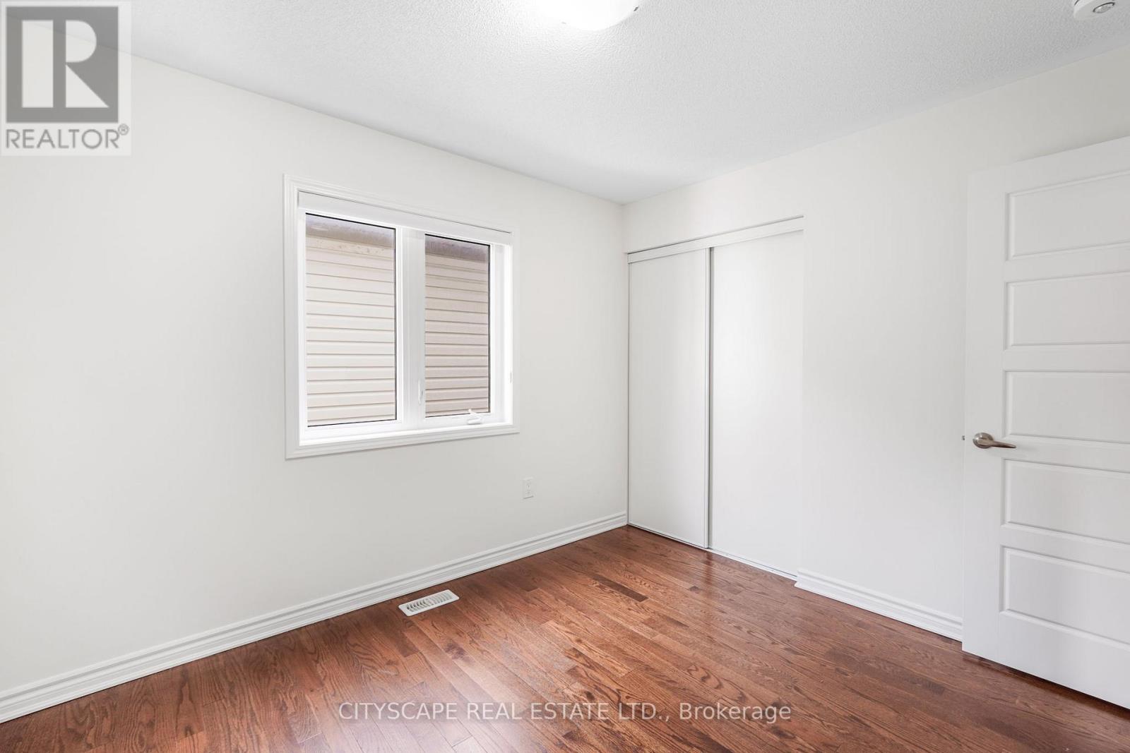 141 Hatt Court, Milton, Ontario  L9E 1G7 - Photo 24 - W12529258