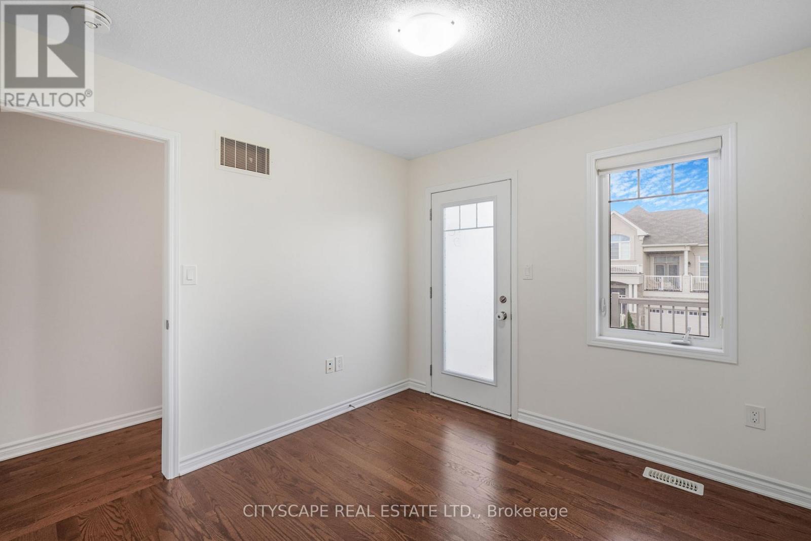 141 Hatt Court, Milton, Ontario  L9E 1G7 - Photo 28 - W12529258