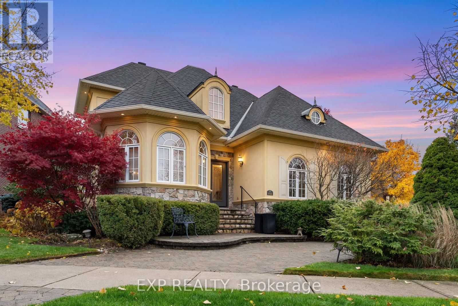 448 Stratford Road, Oakville, Ontario  L6H 6Z2 - Photo 2 - W12529278