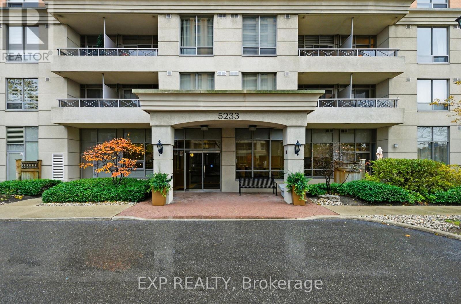 1630 - 5233 Dundas Street W, Toronto, Ontario  M9B 6M1 - Photo 2 - W12529282