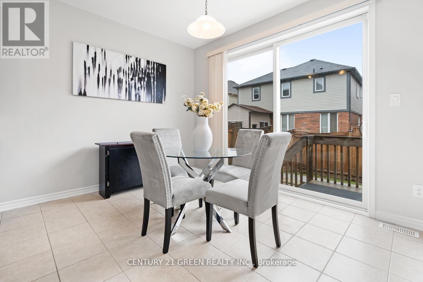 86 Leadenhall Road, Brampton, Ontario  L7A 4G2 - Photo 8 - W12529284