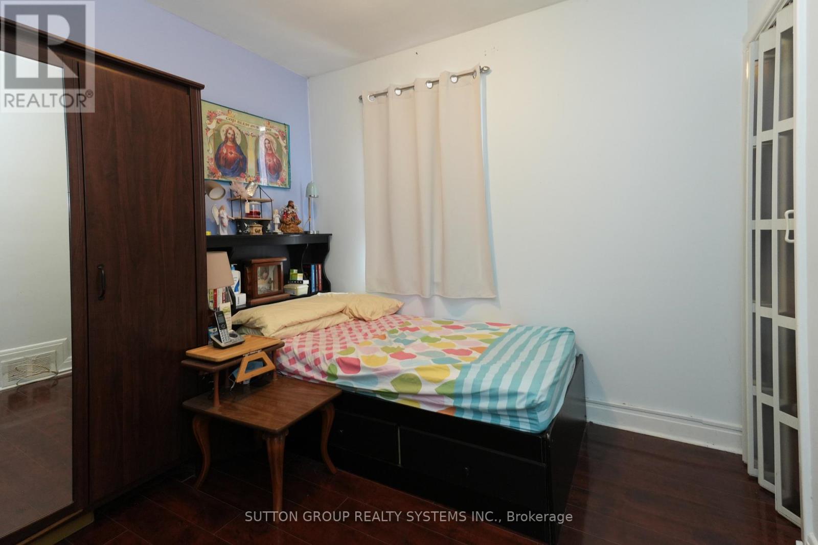 30 Silvercrest Avenue, Toronto, Ontario  M8W 2S4 - Photo 13 - W12529290