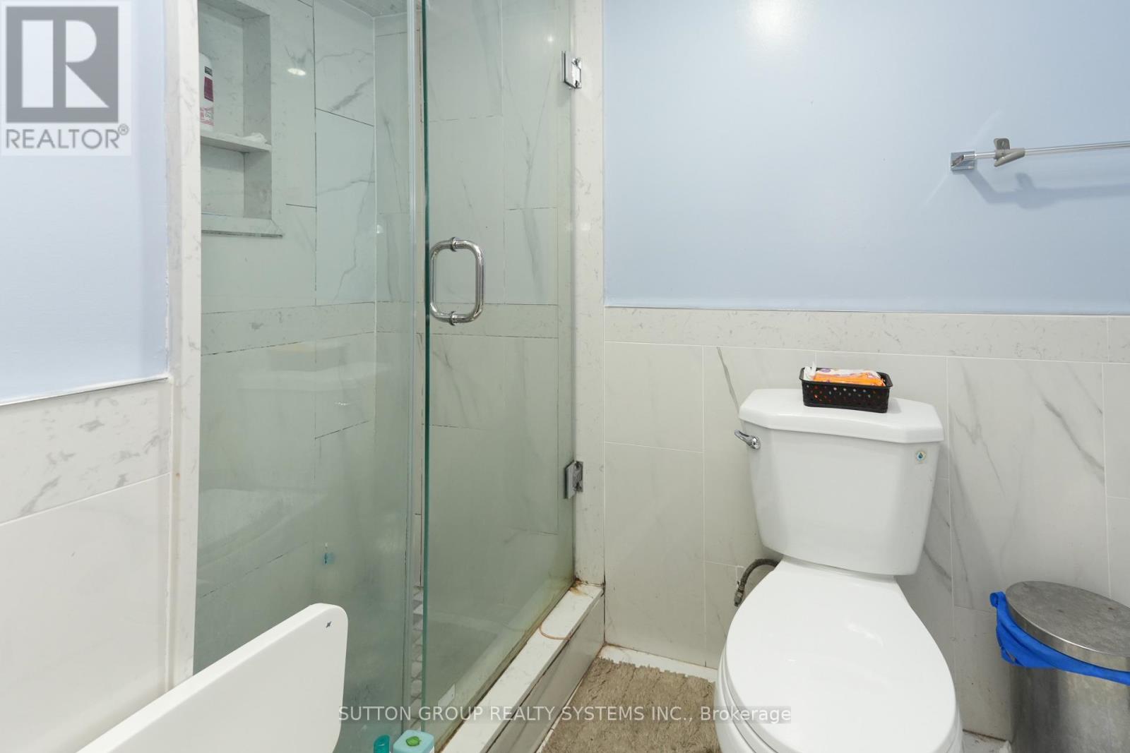 30 Silvercrest Avenue, Toronto, Ontario  M8W 2S4 - Photo 20 - W12529290