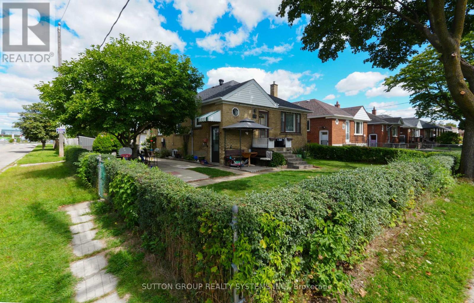 30 Silvercrest Avenue, Toronto, Ontario  M8W 2S4 - Photo 29 - W12529290