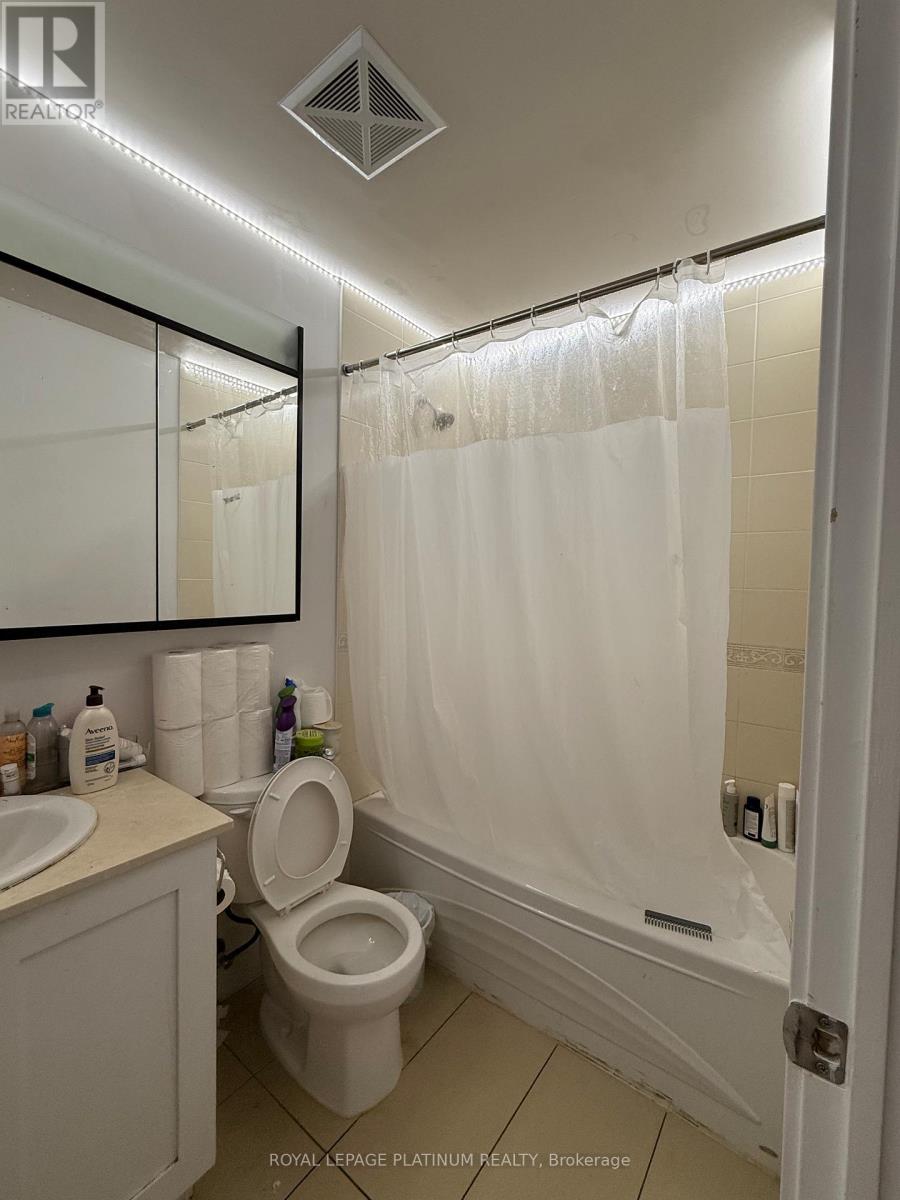 1806 - 4065 Brickstone Mews, Mississauga, Ontario  L5B 0G3 - Photo 10 - W12529292