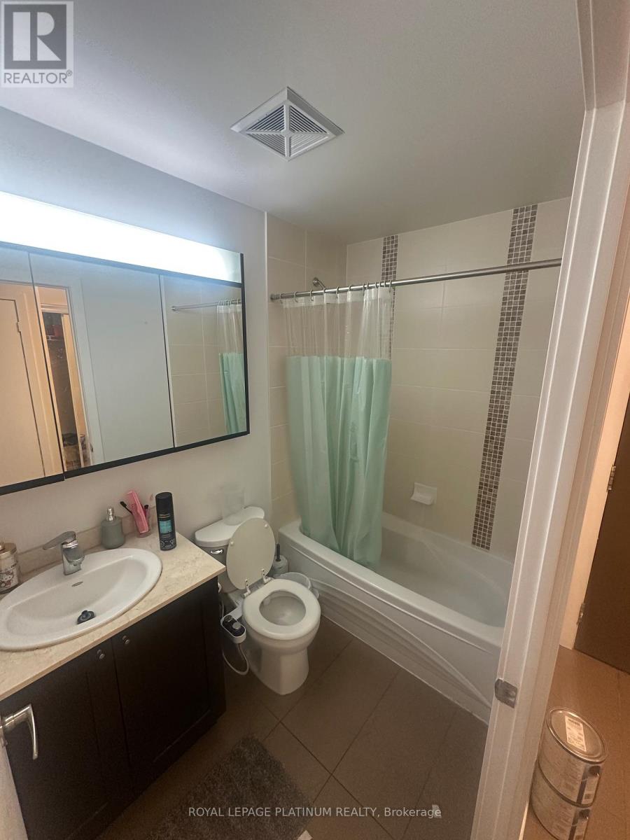 1806 - 4065 Brickstone Mews, Mississauga, Ontario  L5B 0G3 - Photo 3 - W12529292