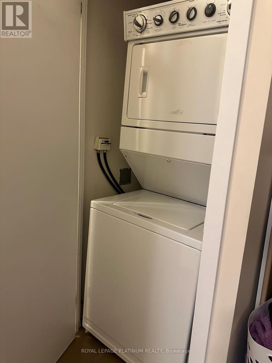 1806 - 4065 Brickstone Mews, Mississauga, Ontario  L5B 0G3 - Photo 4 - W12529292