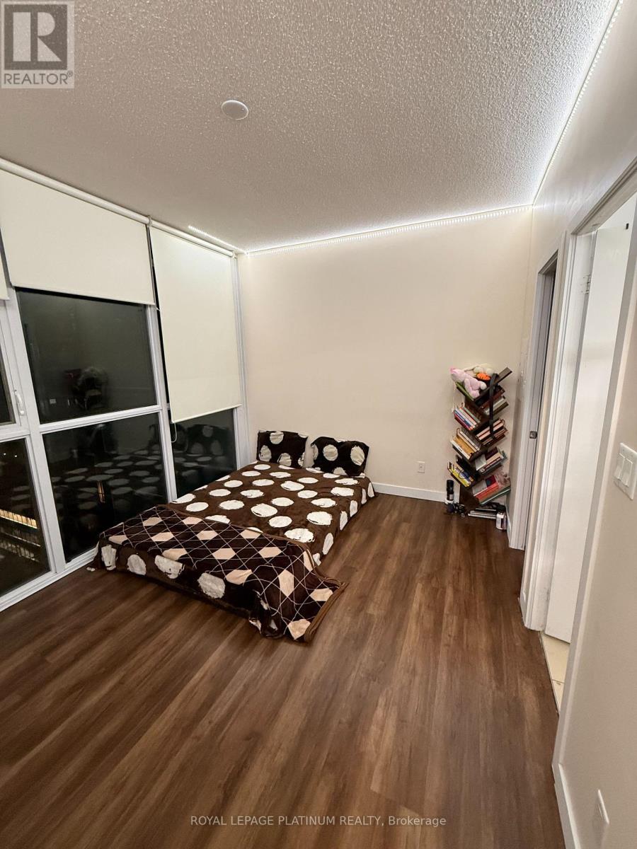 1806 - 4065 Brickstone Mews, Mississauga, Ontario  L5B 0G3 - Photo 8 - W12529292