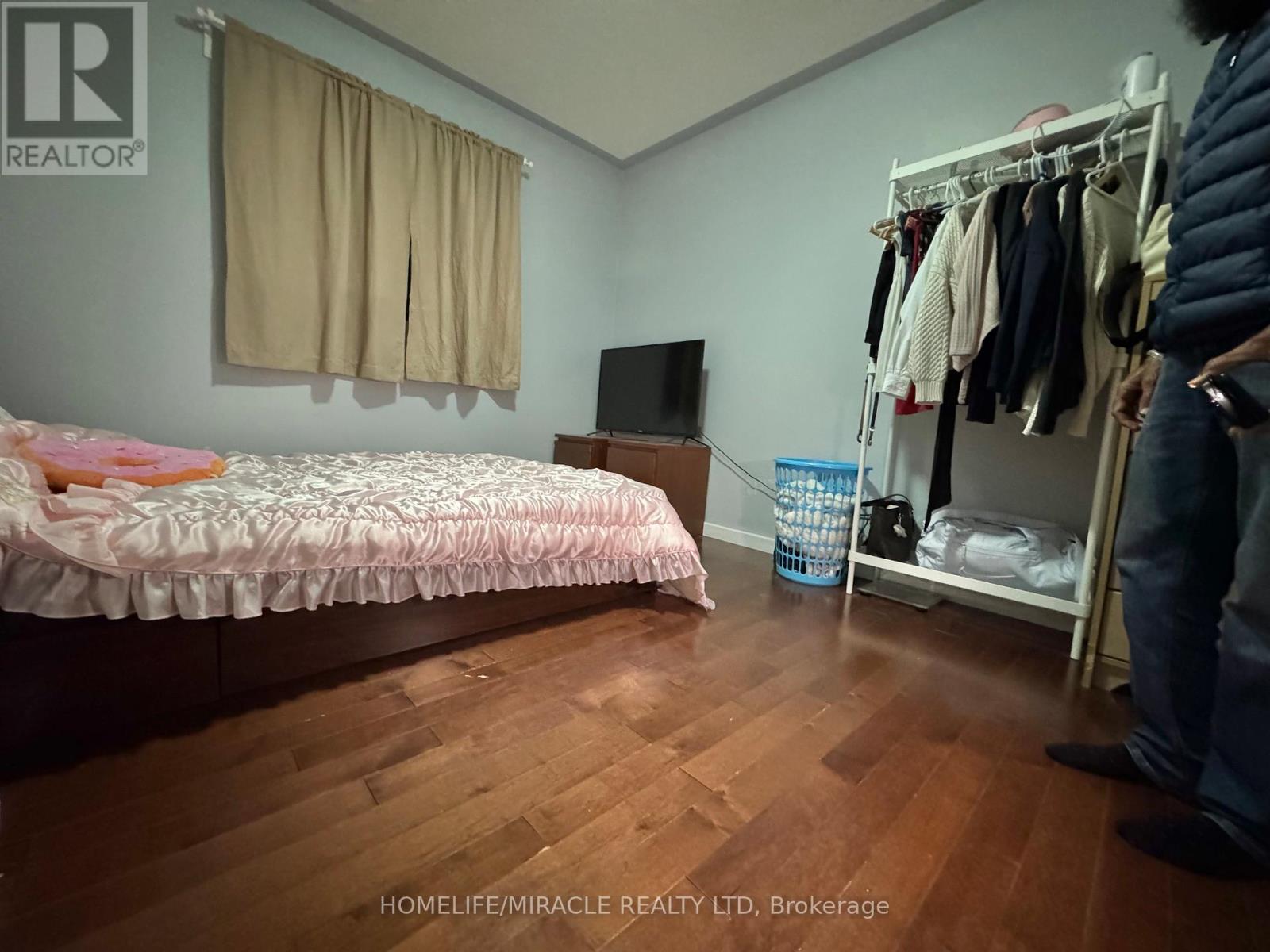 128 Jordan Drive, Orangeville, Ontario  L9W 4W4 - Photo 17 - W12529338