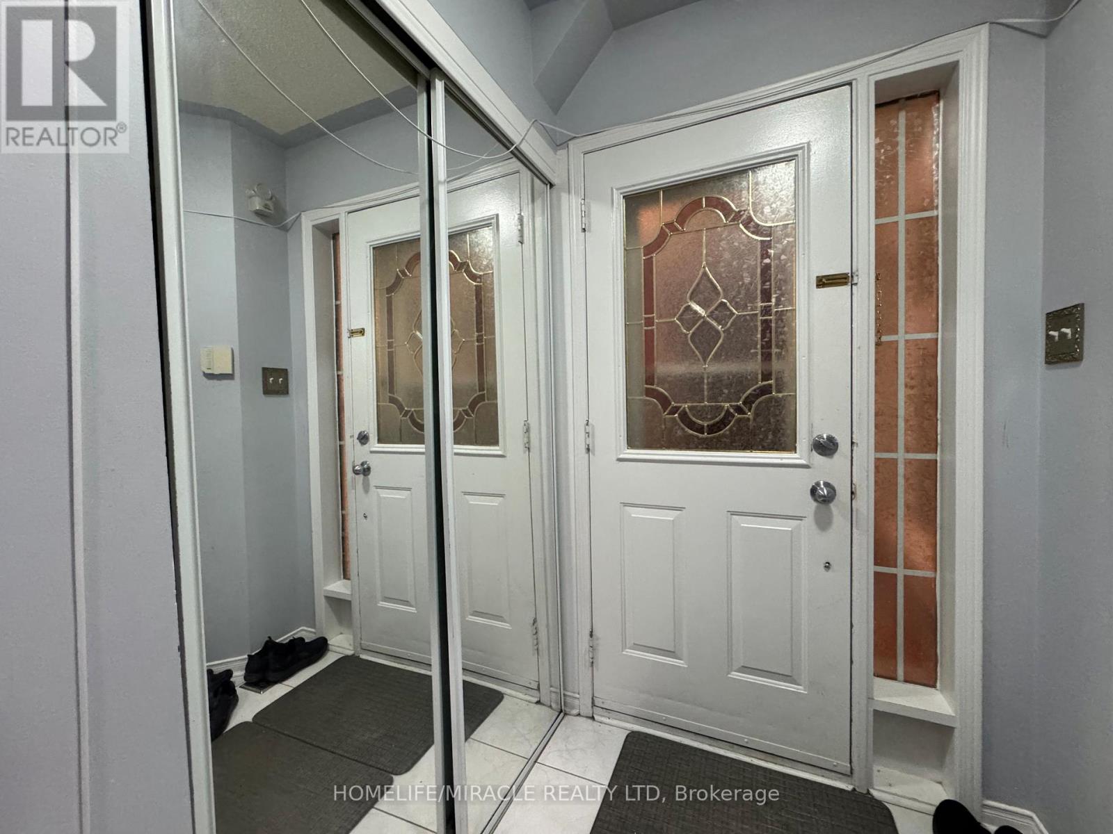 128 Jordan Drive, Orangeville, Ontario  L9W 4W4 - Photo 4 - W12529338