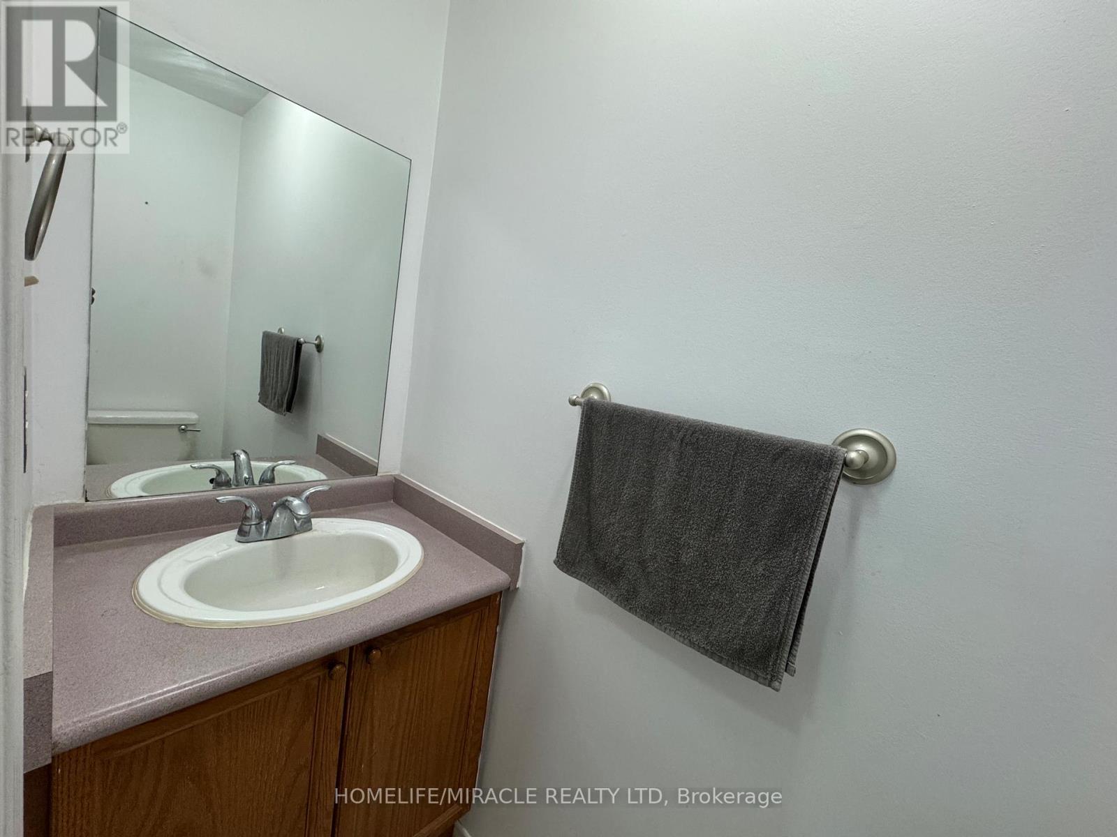 128 Jordan Drive, Orangeville, Ontario  L9W 4W4 - Photo 8 - W12529338