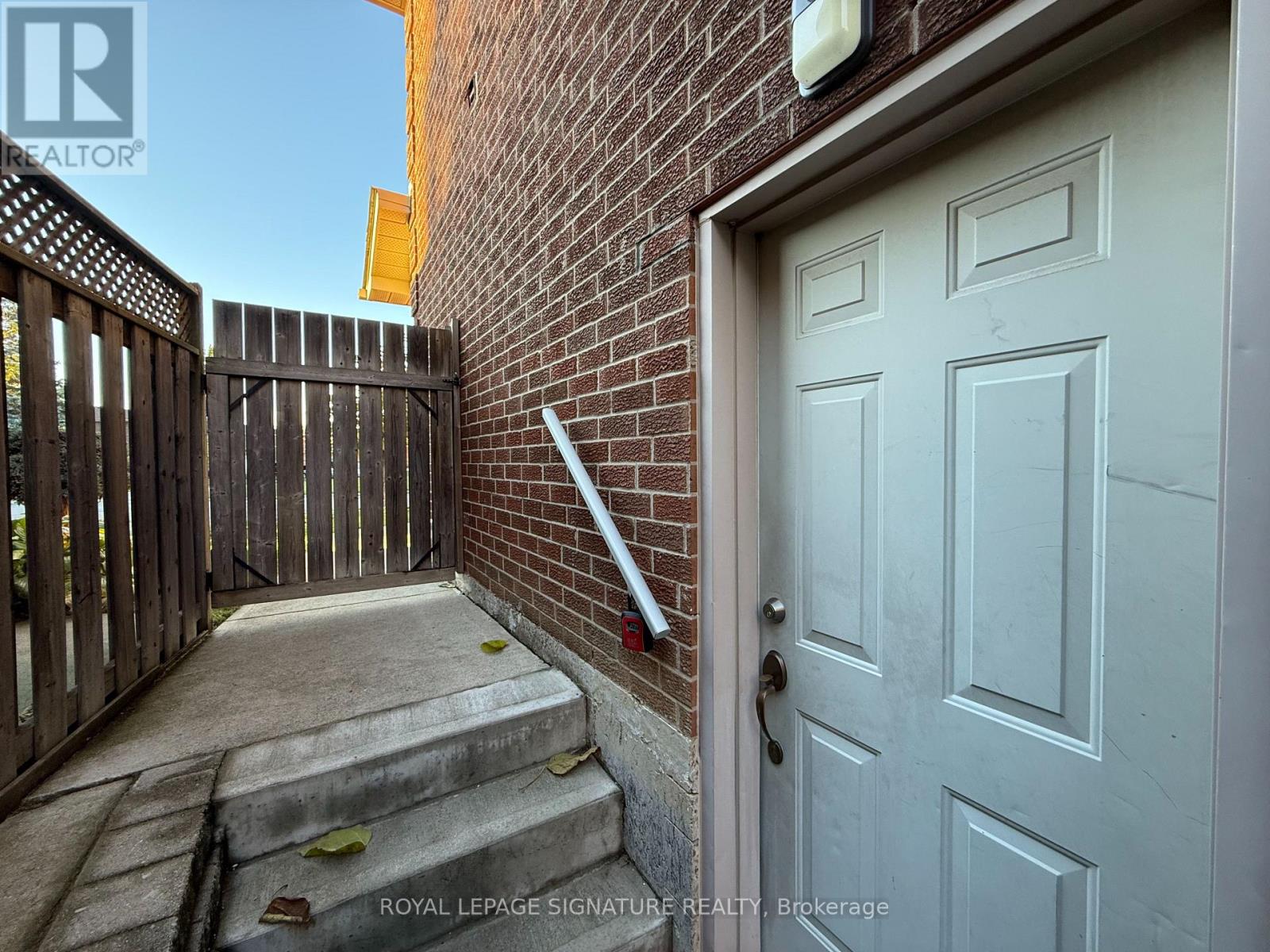 Bsmt - 28 Huntley Court, Brampton, Ontario  L6Z 1X8 - Photo 4 - W12529346