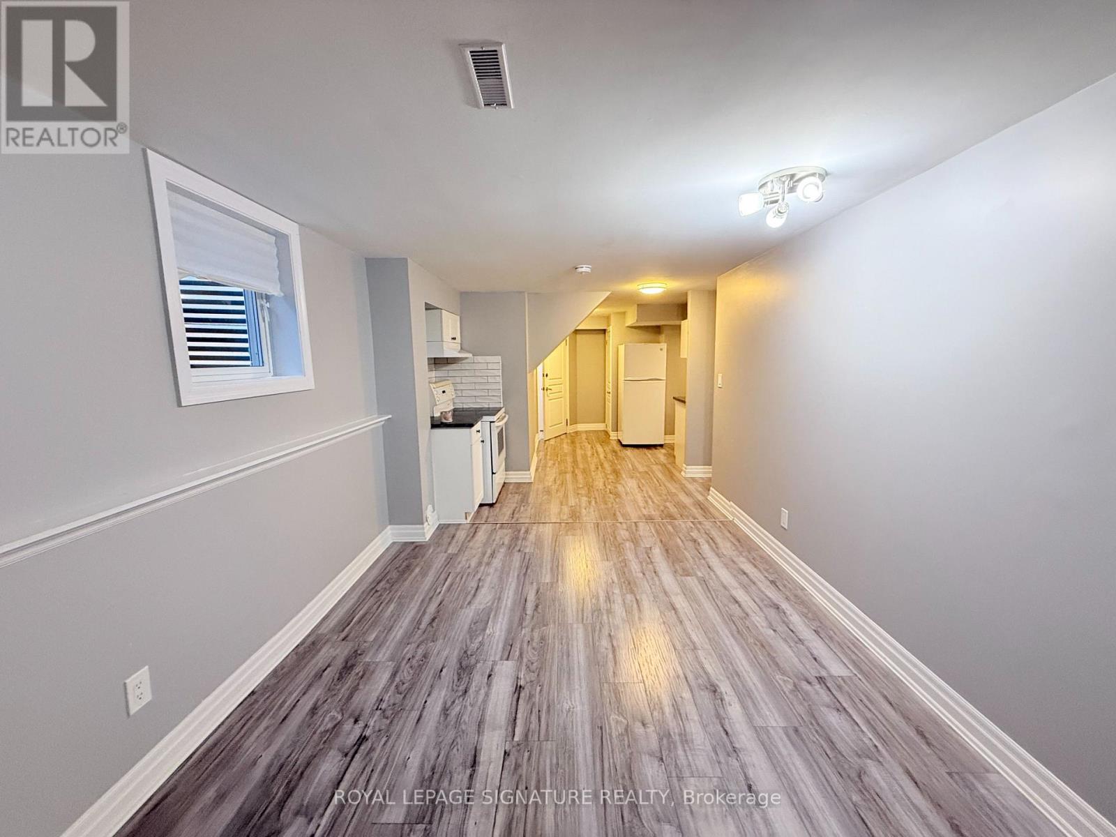 Bsmt - 28 Huntley Court, Brampton, Ontario  L6Z 1X8 - Photo 9 - W12529346