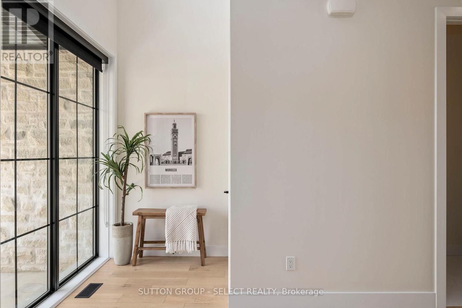 40 Royal Crescent, Southwold, Ontario  N5P 0G5 - Photo 12 - X12529424