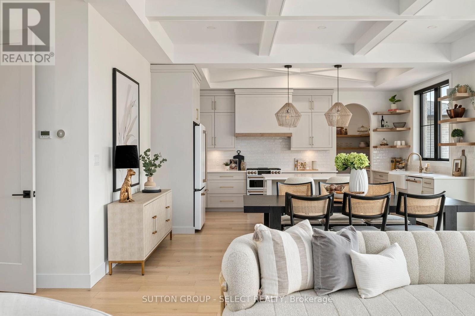 40 Royal Crescent, Southwold, Ontario  N5P 0G5 - Photo 16 - X12529424