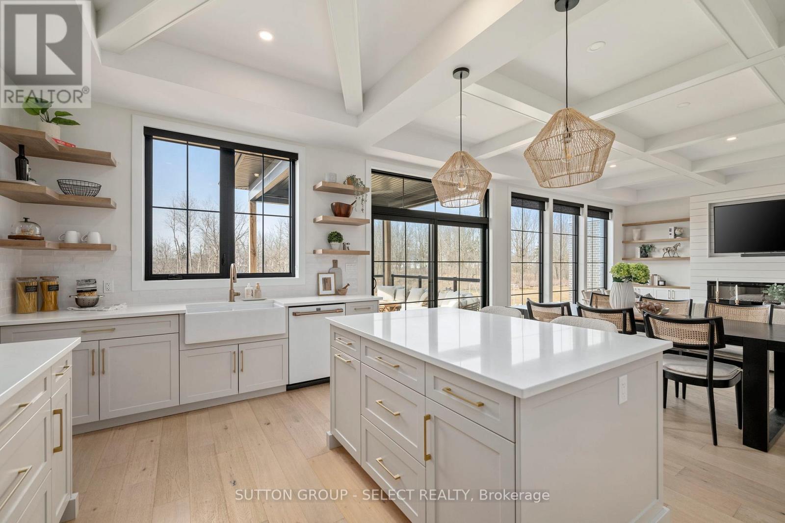 40 Royal Crescent, Southwold, Ontario  N5P 0G5 - Photo 19 - X12529424