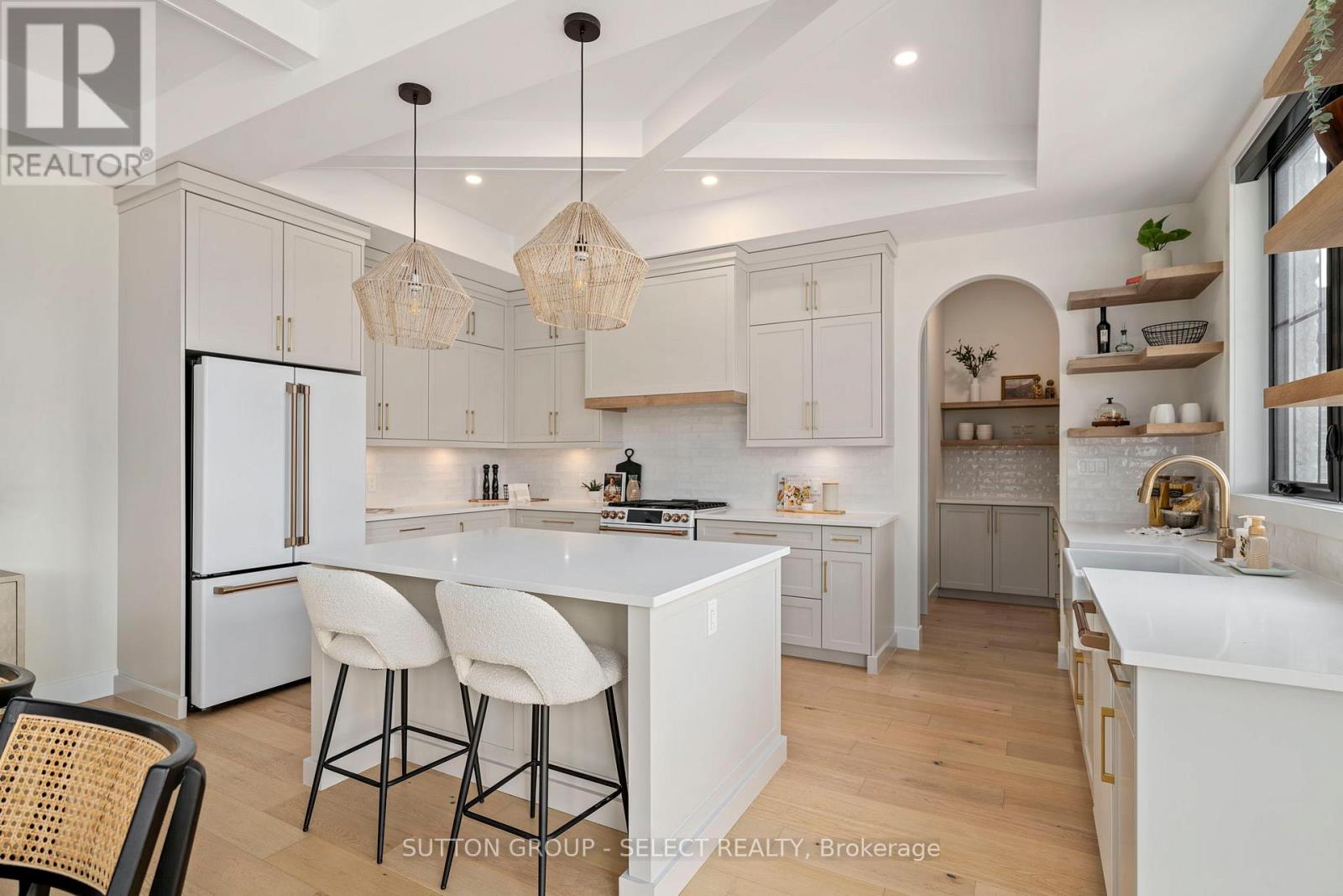 40 Royal Crescent, Southwold, Ontario  N5P 0G5 - Photo 21 - X12529424