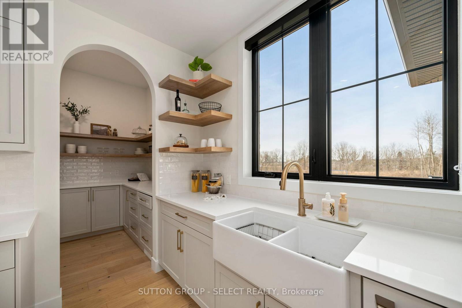 40 Royal Crescent, Southwold, Ontario  N5P 0G5 - Photo 22 - X12529424