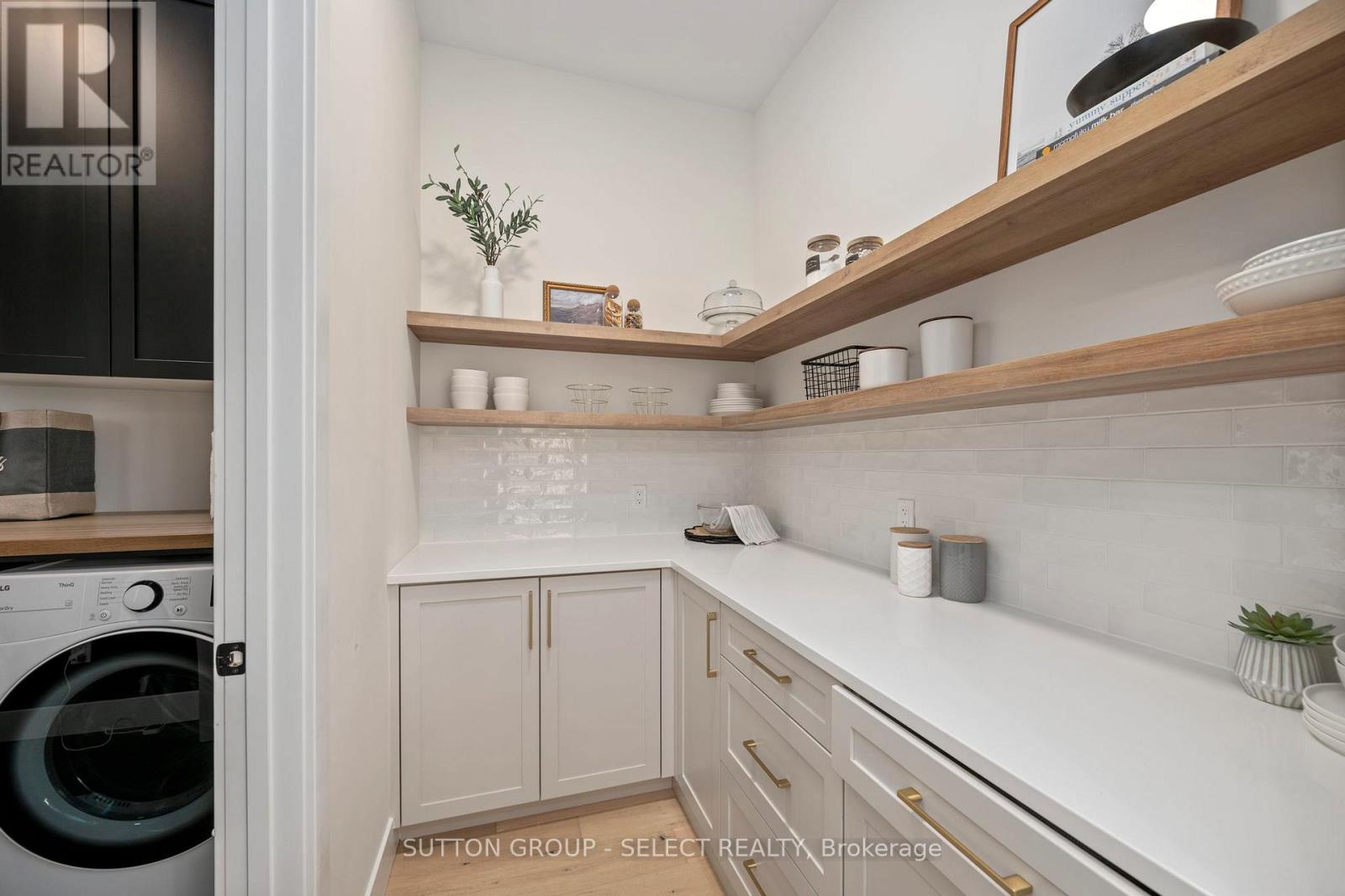 40 Royal Crescent, Southwold, Ontario  N5P 0G5 - Photo 23 - X12529424