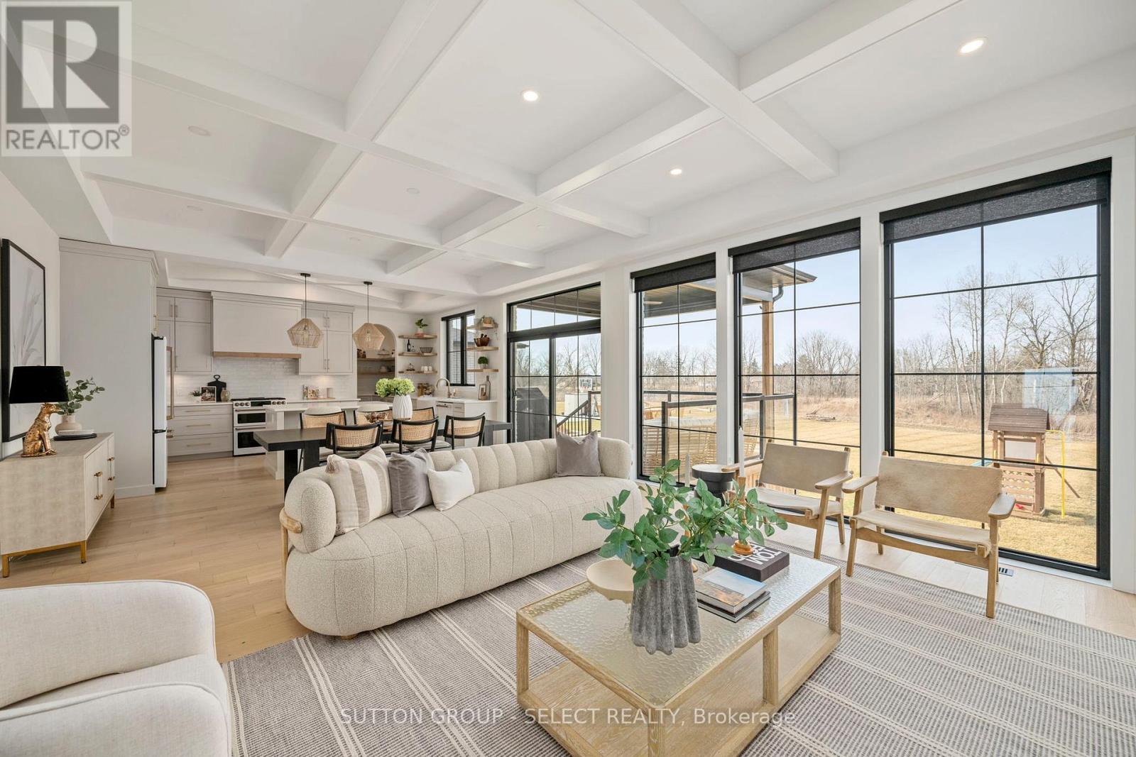 40 Royal Crescent, Southwold, Ontario  N5P 0G5 - Photo 27 - X12529424