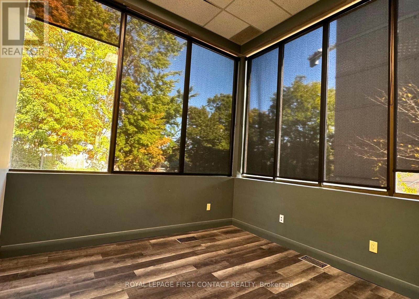 102 - 135 Bayfield Street, Barrie, Ontario  L4M 3B3 - Photo 21 - S12235542