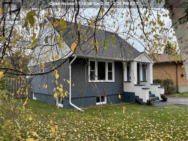 2218 Moodie ST E, Thunder Bay, Ontario
