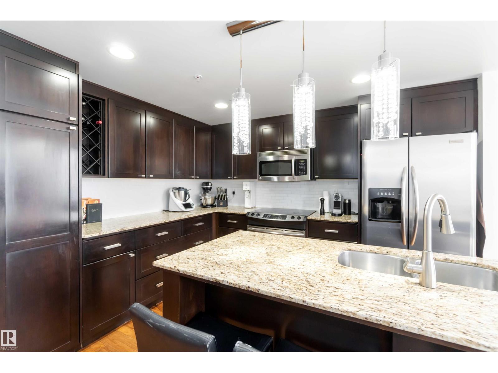 #504 10028 119 St Nw, Edmonton, Alberta  T5K 1Y8 - Photo 7 - E4465300