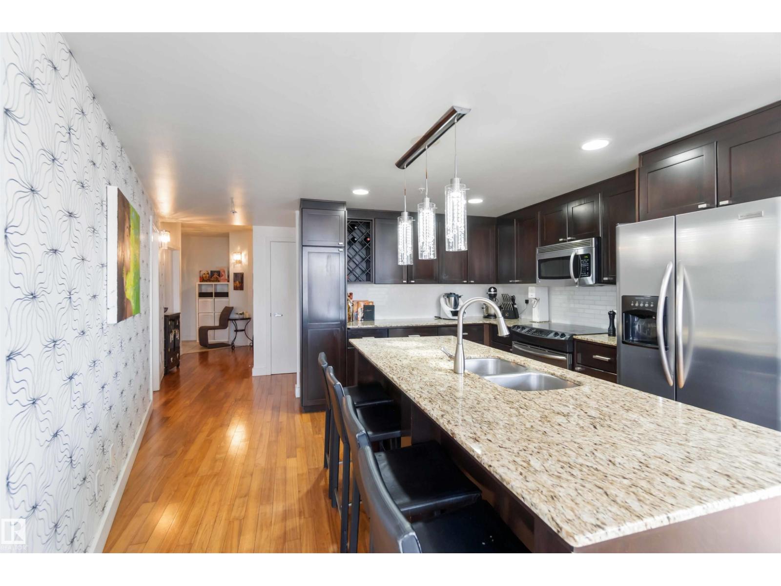 #504 10028 119 St Nw, Edmonton, Alberta  T5K 1Y8 - Photo 8 - E4465300