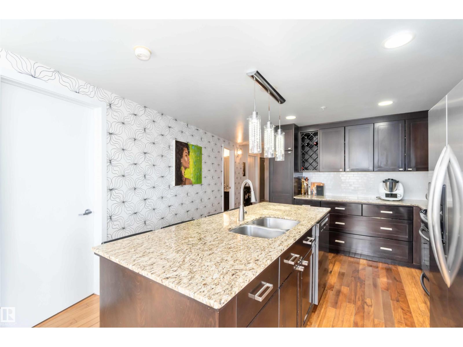 #504 10028 119 St Nw, Edmonton, Alberta  T5K 1Y8 - Photo 9 - E4465300