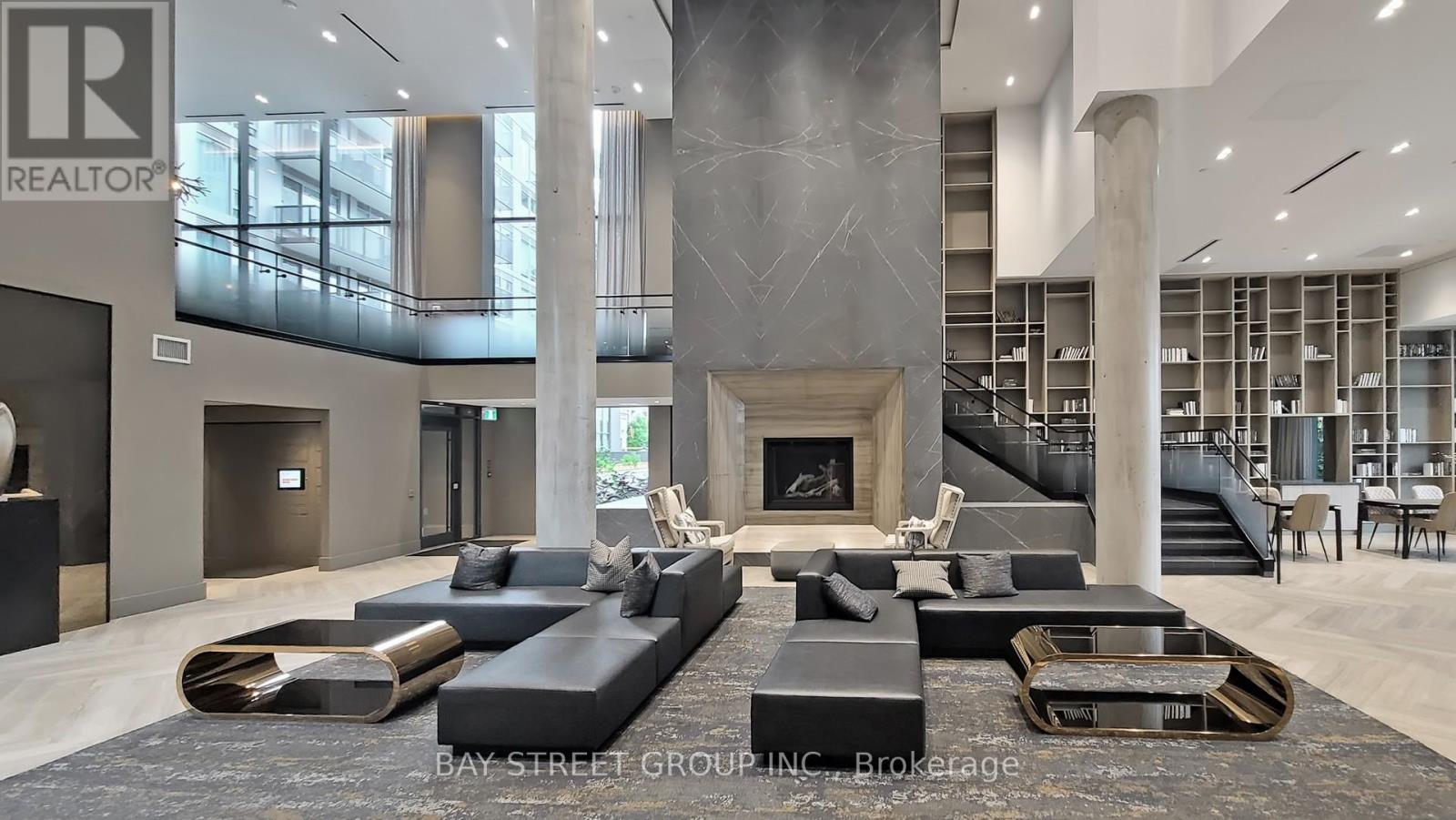 710 - 2450 Old Bronte Road E, Oakville, Ontario  L6M 5P6 - Photo 4 - W12437069