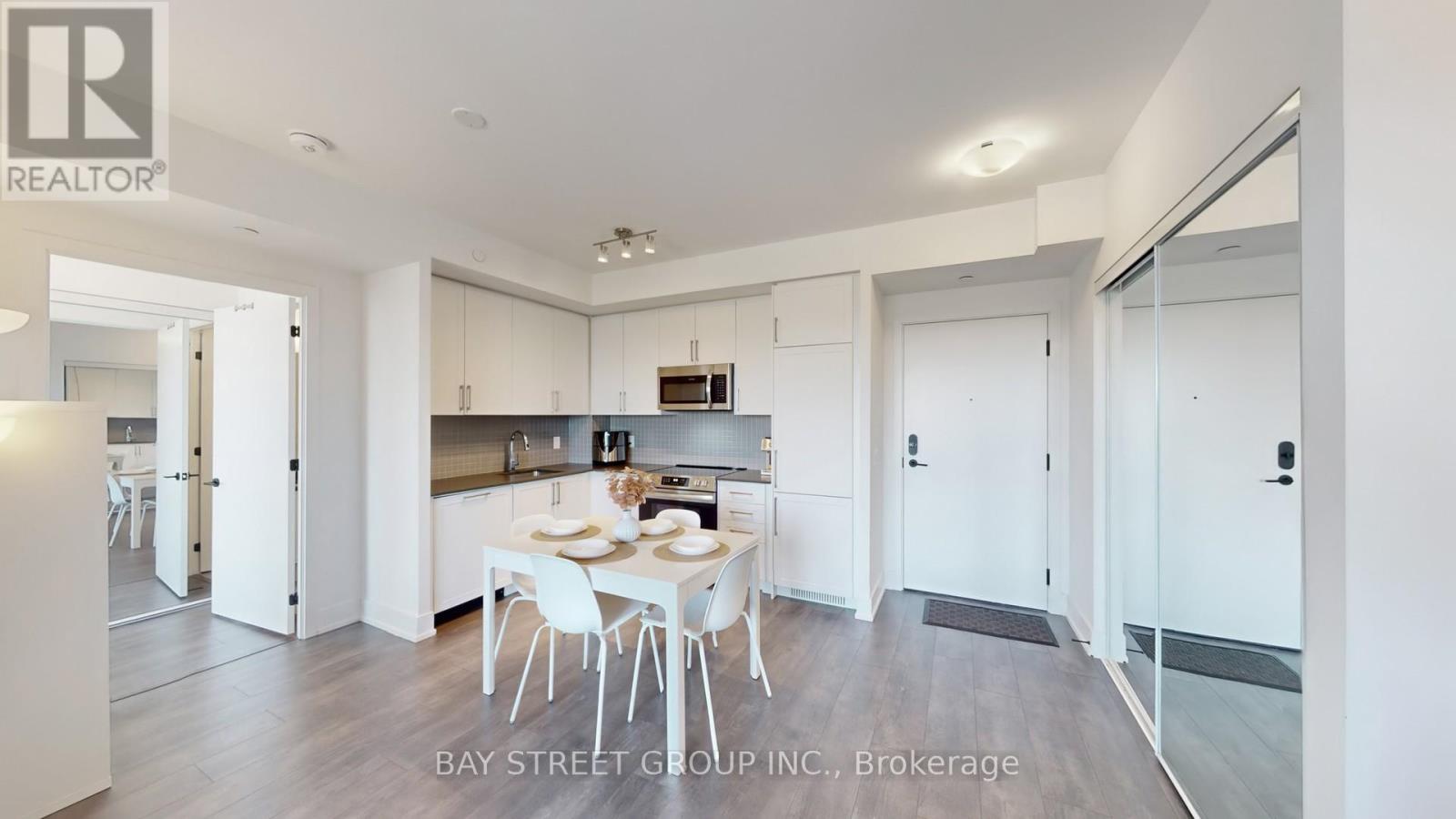 710 - 2450 Old Bronte Road E, Oakville, Ontario  L6M 5P6 - Photo 6 - W12437069