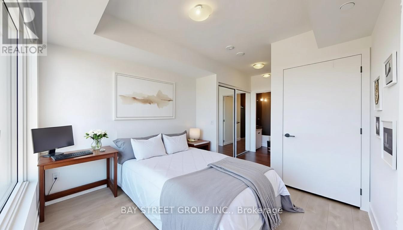 710 - 2450 Old Bronte Road E, Oakville, Ontario  L6M 5P6 - Photo 12 - W12437069