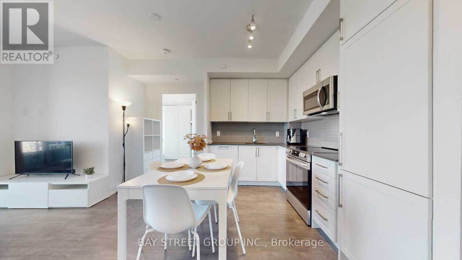 710 - 2450 Old Bronte Road E, Oakville, Ontario  L6M 5P6 - Photo 7 - W12437069