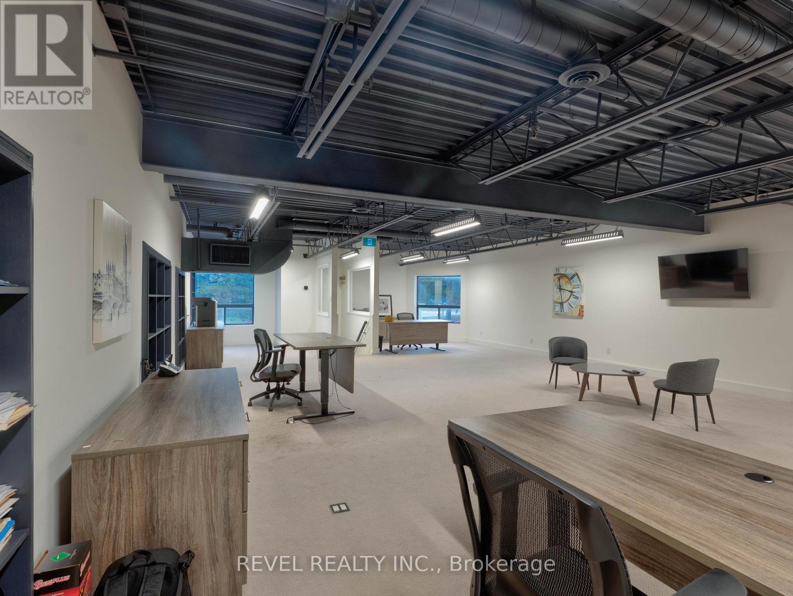 12 (Upper Unit) - 800 Arrow Road N, Toronto, Ontario  M9M 2Z8 - Photo 6 - W12529122