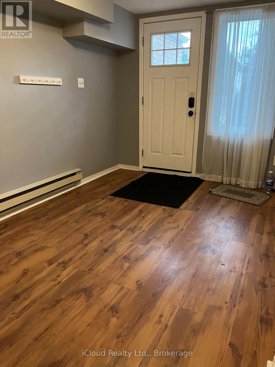 40 Glenashton Drive, Oakville, Ontario  L6H 6G2 - Photo 22 - W12509894