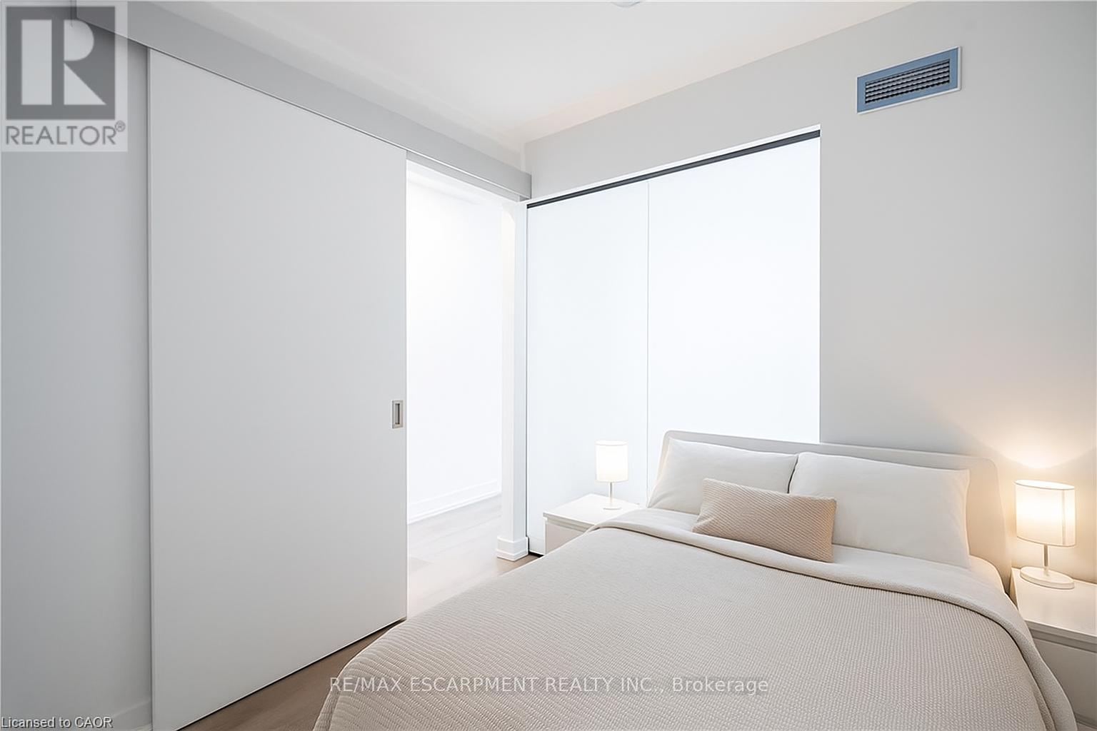 1504 - 1 Jarvis Street, Hamilton, Ontario  L8R 0A8 - Photo 12 - X12528264