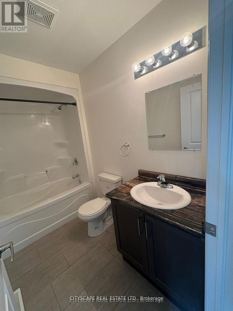 11 - 10 Dufferin Street, Norwich, Ontario  N0J 1P0 - Photo 11 - X12529192