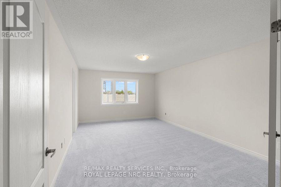 106 Palace Street, Thorold, Ontario  L2V 0N3 - Photo 11 - X12529220