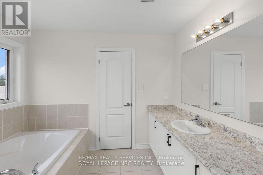 106 Palace Street, Thorold, Ontario  L2V 0N3 - Photo 14 - X12529220