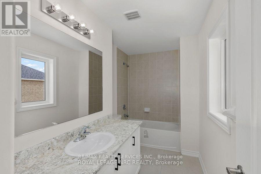 106 Palace Street, Thorold, Ontario  L2V 0N3 - Photo 19 - X12529220