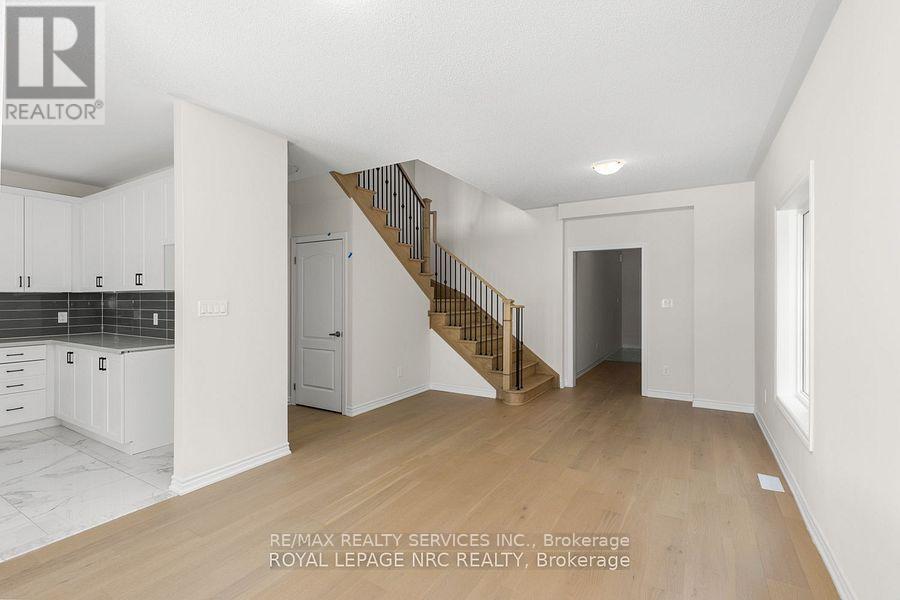 106 Palace Street, Thorold, Ontario  L2V 0N3 - Photo 6 - X12529220