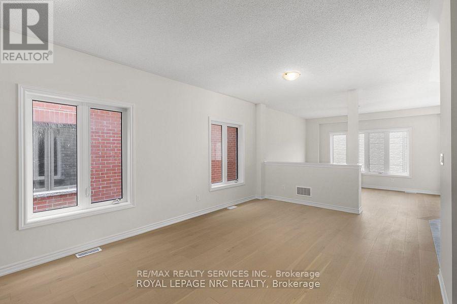 106 Palace Street, Thorold, Ontario  L2V 0N3 - Photo 7 - X12529220